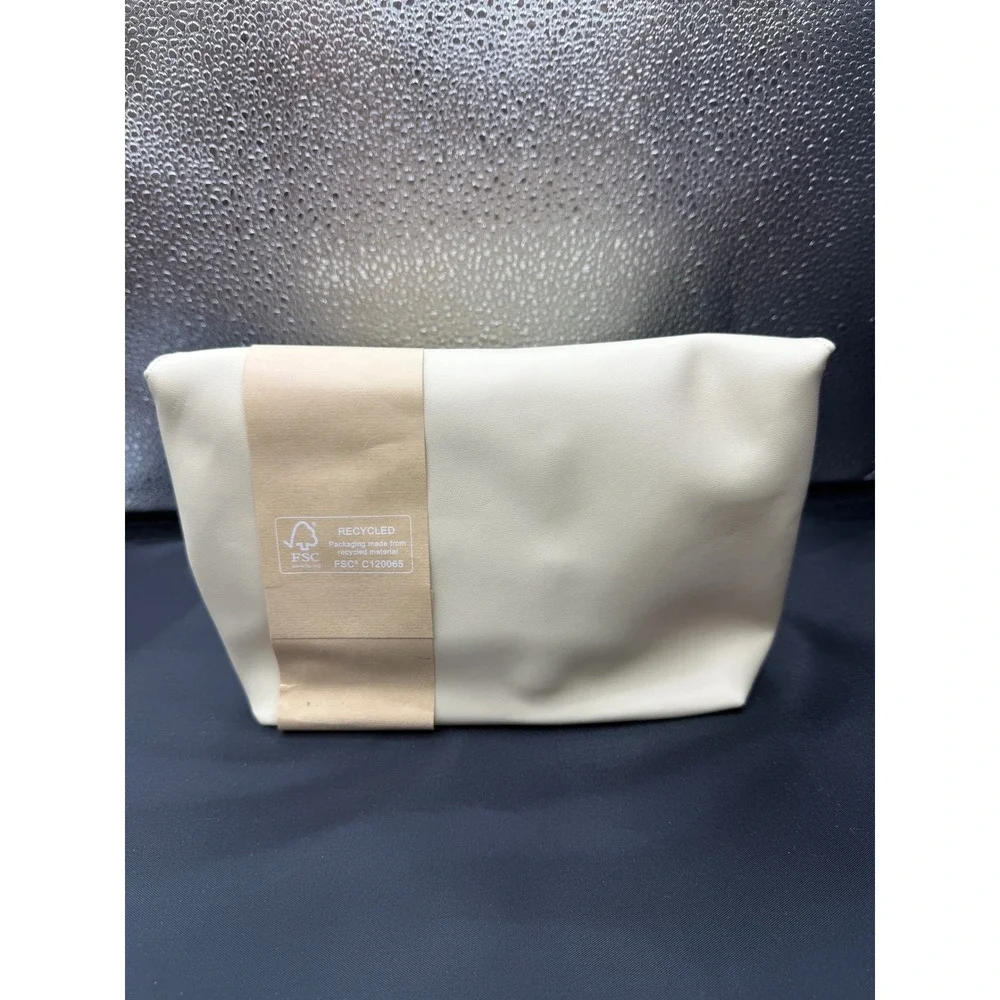 FERRAGAMO Amenity Kit Pouch Turkish Airlines Unisex Cream Red Marks OS